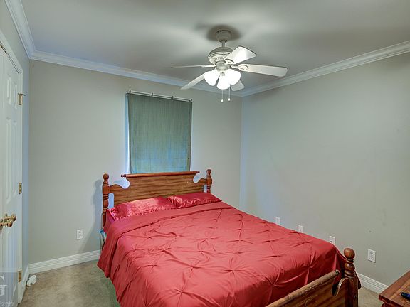4th image of 326 Gaston Ln