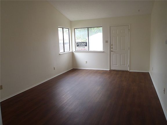 2nd image of 1404 W Braker Ln #B
