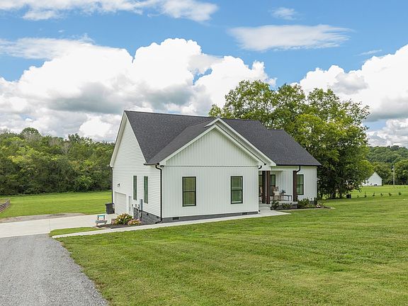 3rd image of 214 Opossum Hollow Rd