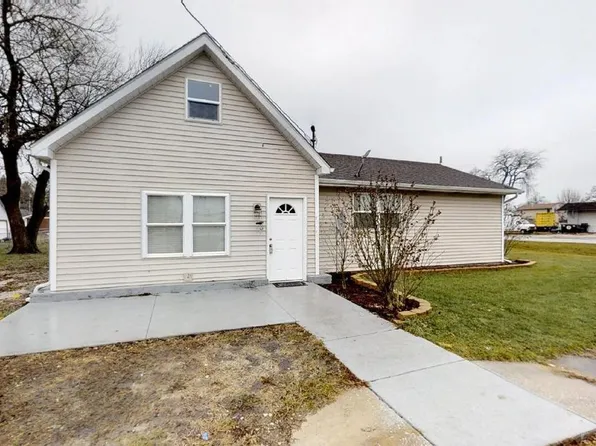 205 E Grove St, Wheatfield, IN 46392