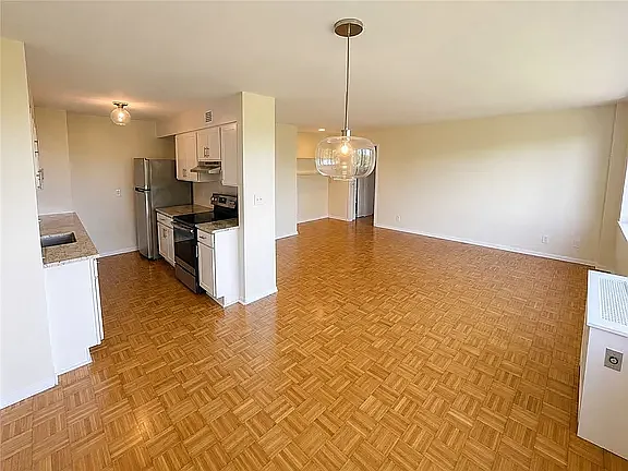 1000 East Ave #507 — Photo 6
