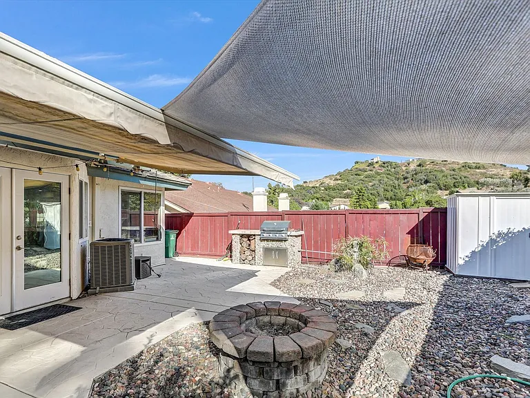 8177 Mission Vista Dr — Photo 29