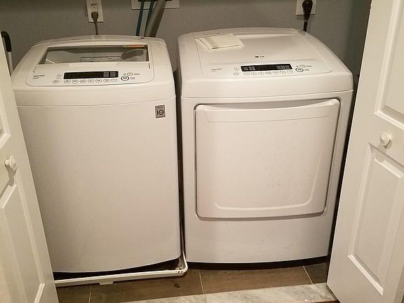 5th image of 1712 N Gratz St #B