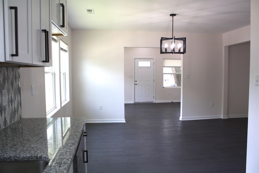 1752 S Market St, Wichita, KS - View 6