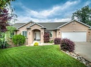 1080 Hillsdale Ct, Redding, CA 96003