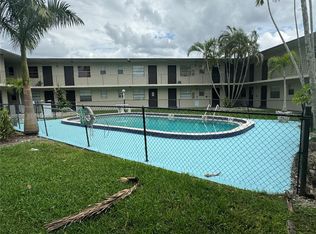 3901 SW 112th Ave APT 34, Miami, FL 33165
