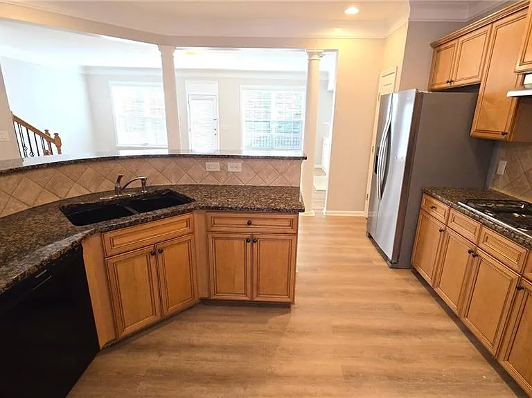 6099 Prestwood Dr — Photo 16