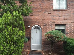152 Wakefield Cir, East Hartford, CT 06118