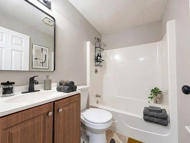 645 W Lowell Ave — Photo 11