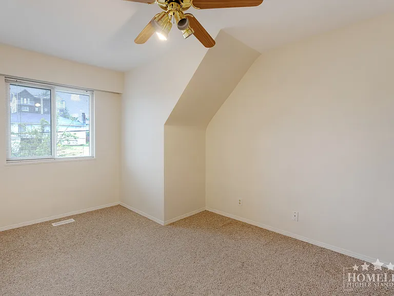 1060 Fell Ave — Photo 16
