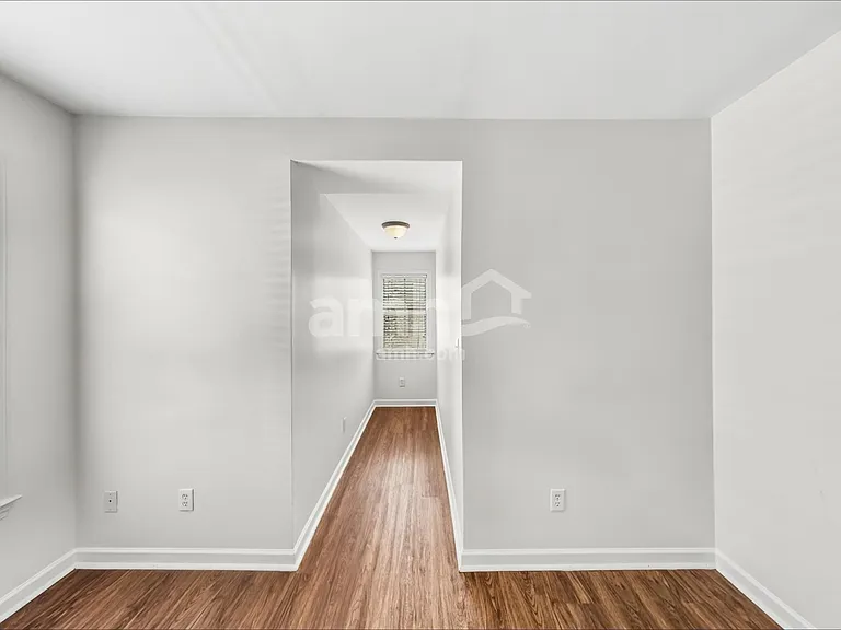 5966 Armadale Dr — Photo 15