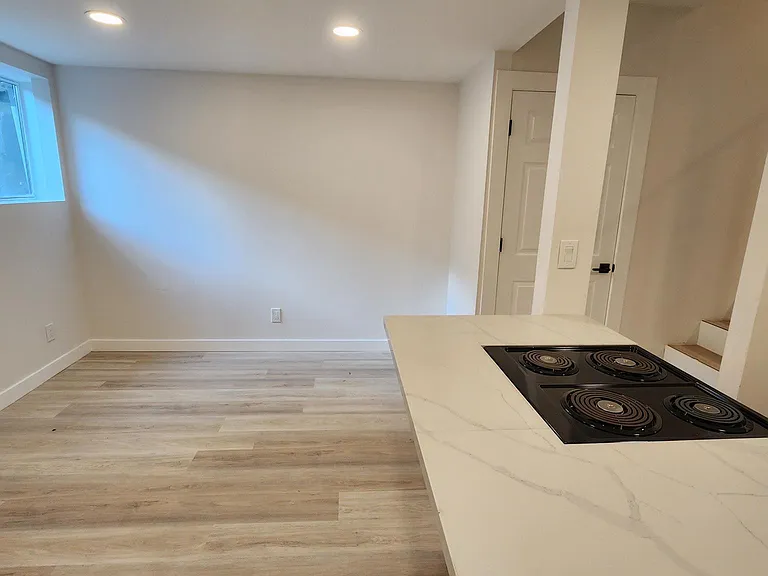 Tons of natural light in this daylight like basement unit