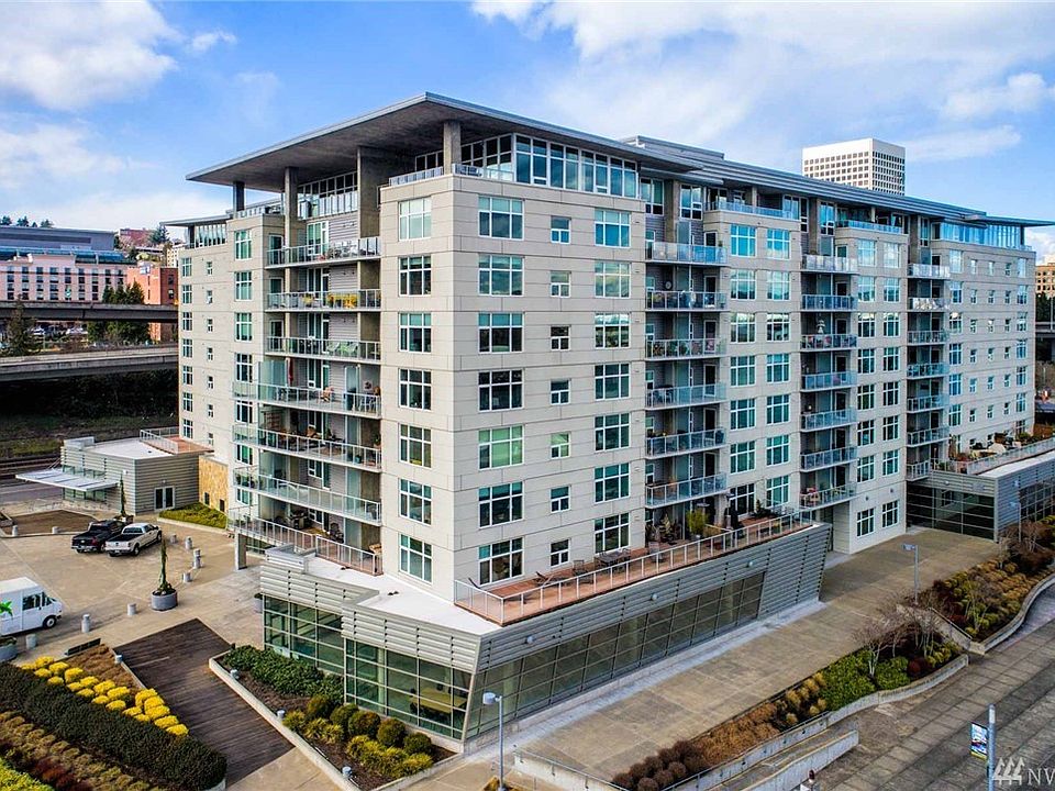 1st image of 1515 Dock St #Penthouse 912