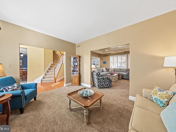 4th image of 274 Stonewater Way