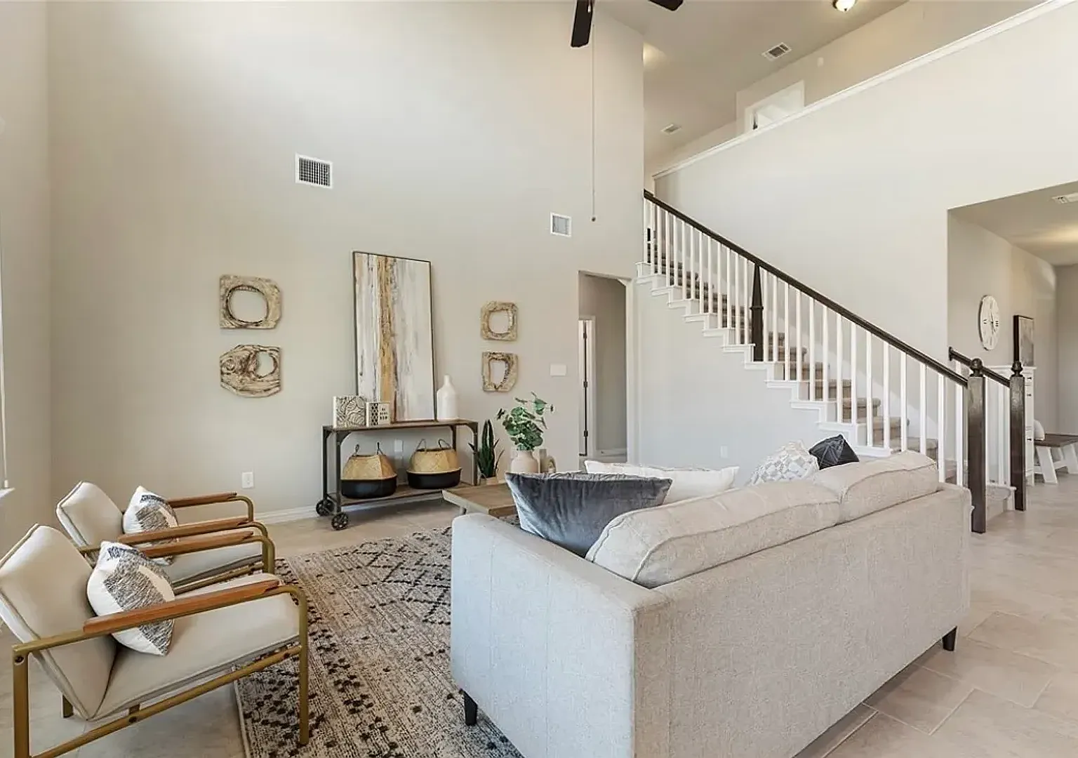 Charming Round Rock Home in a Welcoming Community with Modern Comforts — Photo 4