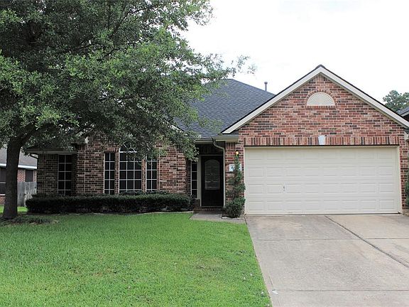 This charming home is located on a cul-de-sac and includes a weekly lawn service! Roof and AC 2016!