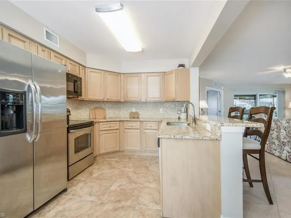 9589 Crescent Garden DR #C-102, NAPLES, FL 34109