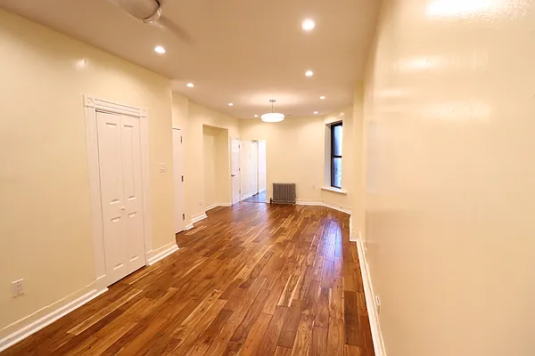 Rented by Corcoran | media 23