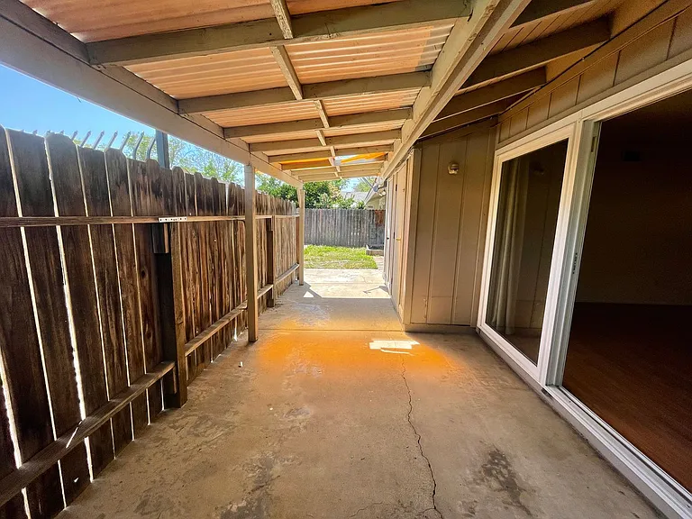 617 W Granger Ave #34 — Photo 34