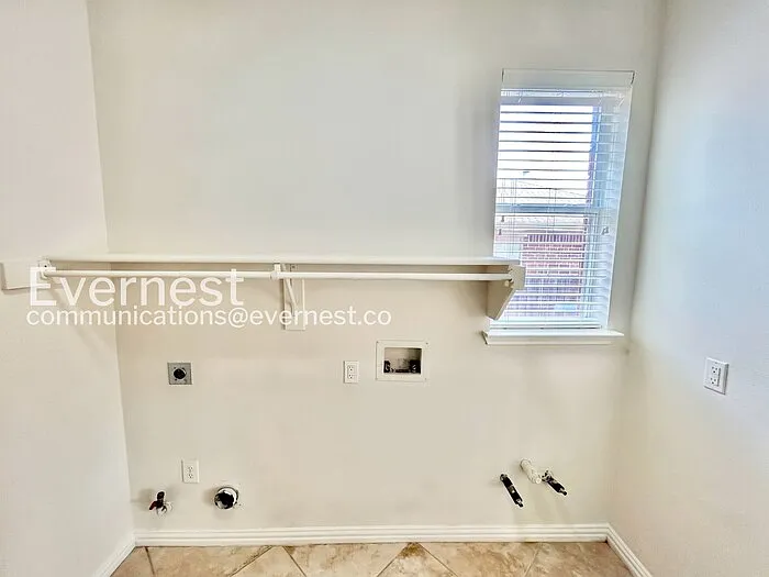 6458 Riverside Dr — Photo 22
