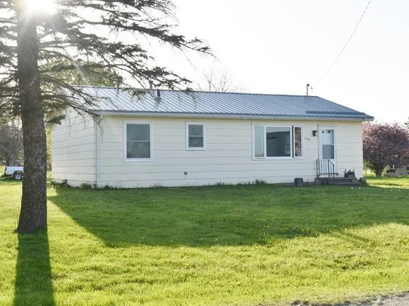 125 Eastline St N, Westgate, IA 50681