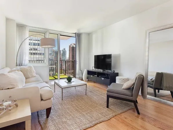 212 East 47th Street 16C image 1 of 10