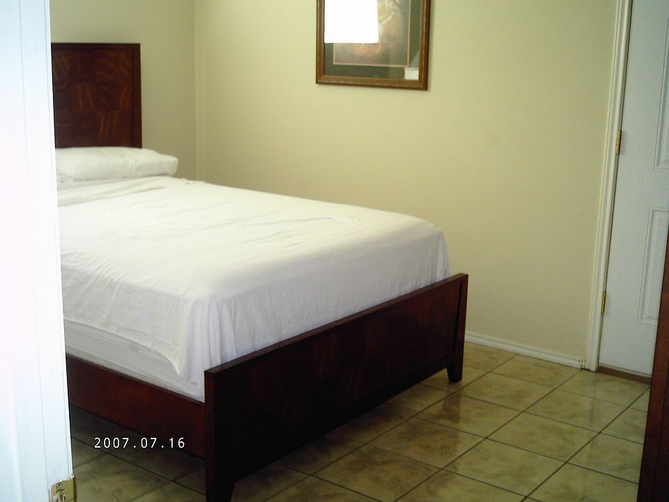 2nd image of 4106 Capitol Ln