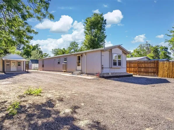422 Willow Drive, Lochbuie, CO 80603