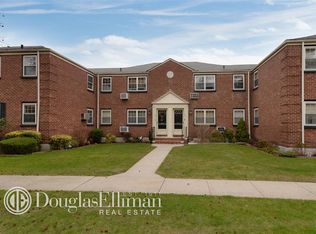 21111 73rd Ave, Bayside, NY 11364