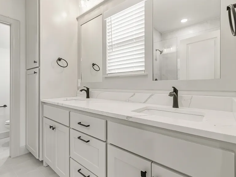910 Trestle Ln — Photo 19