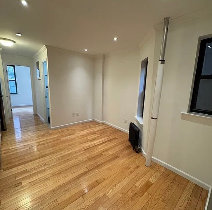 1st image of 172 Rivington St APT 3
