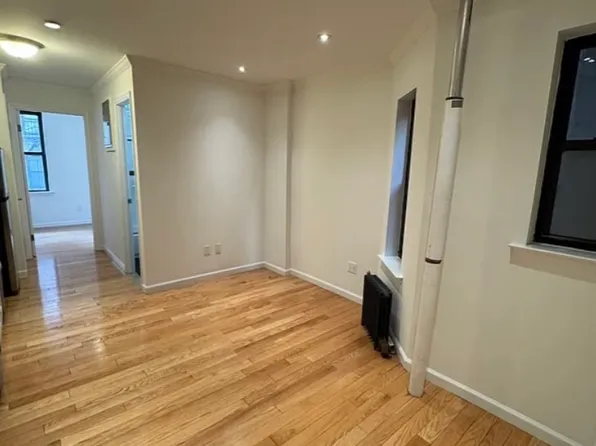 172 Rivington Street image 1 of 7