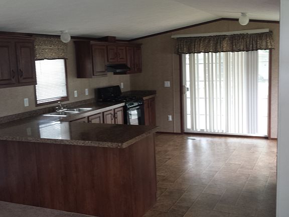 Kitchen/ Living Room