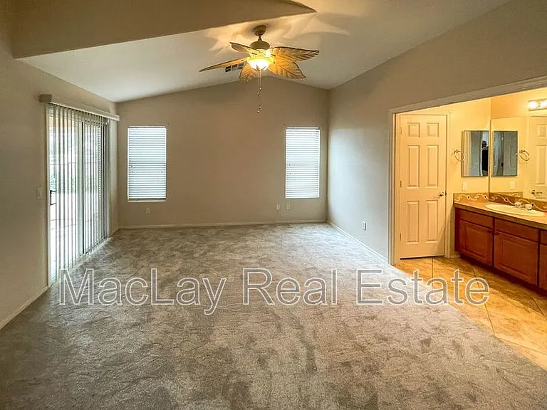 23143 W Lasso Ln — Photo 9