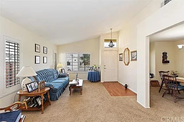 44725 Lorraine Dr — Photo 2