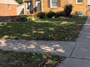 1128 Kellogg St, Green Bay, WI 54303