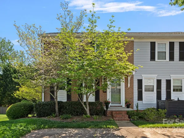 8350 Knights Bridge Rd, Charlotte, NC 28210