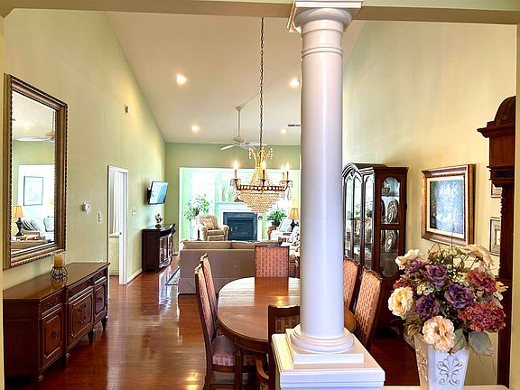 3rd image of 407 Seacrest Ln #407