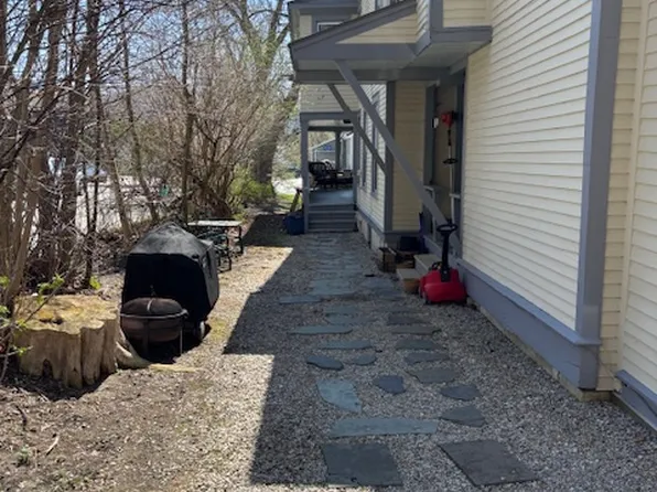 117 Elm St #3, Manchester Center, VT 05255