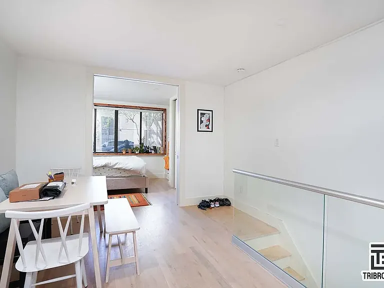 403 E 77th St #6 — Photo 2