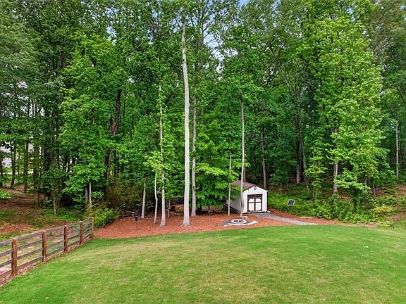 5th image of 3585 Univeter Rd