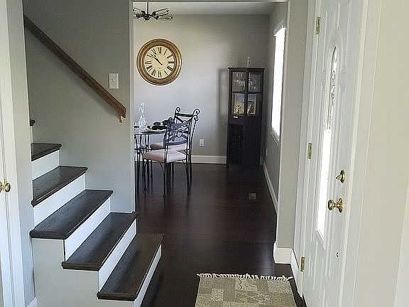 2nd image of 647 E Parkwood St