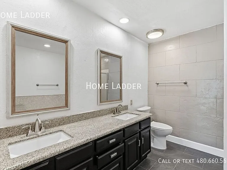 514 S Marina Dr — Photo 16