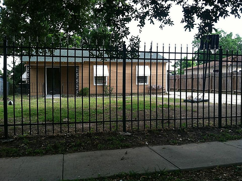 1st image of 1110 Park Ln