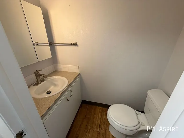 1410 E 6th St #1440 — Photo 7