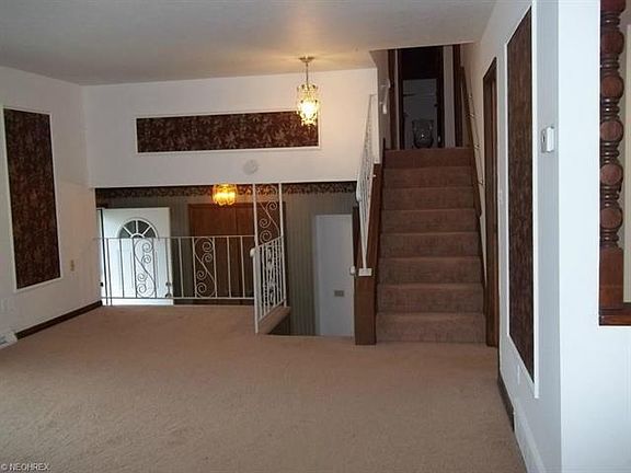 5th image of 6902 Lantern Ln