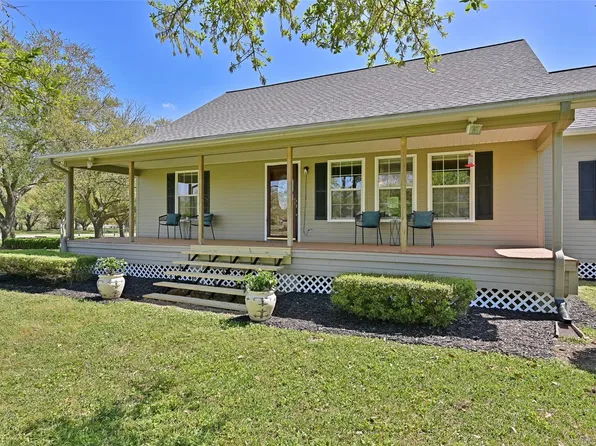 1 Wolfe Ln, Manvel, TX 77578