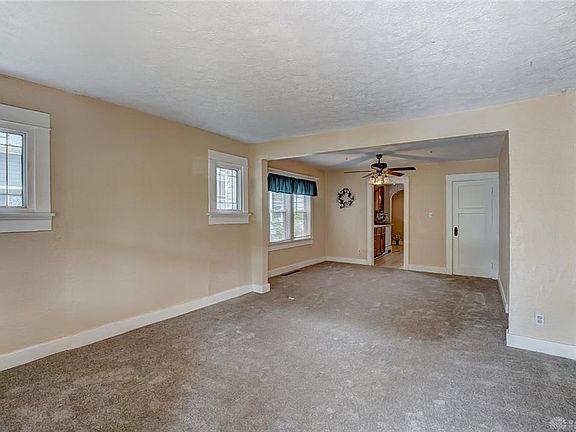 4th image of 2119 Rosemont Blvd