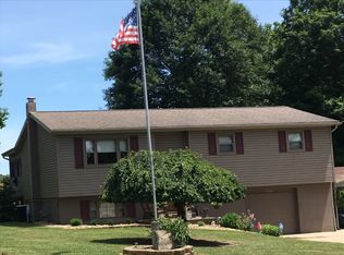 3900 Hebbardsville Rd, Athens, OH 45701