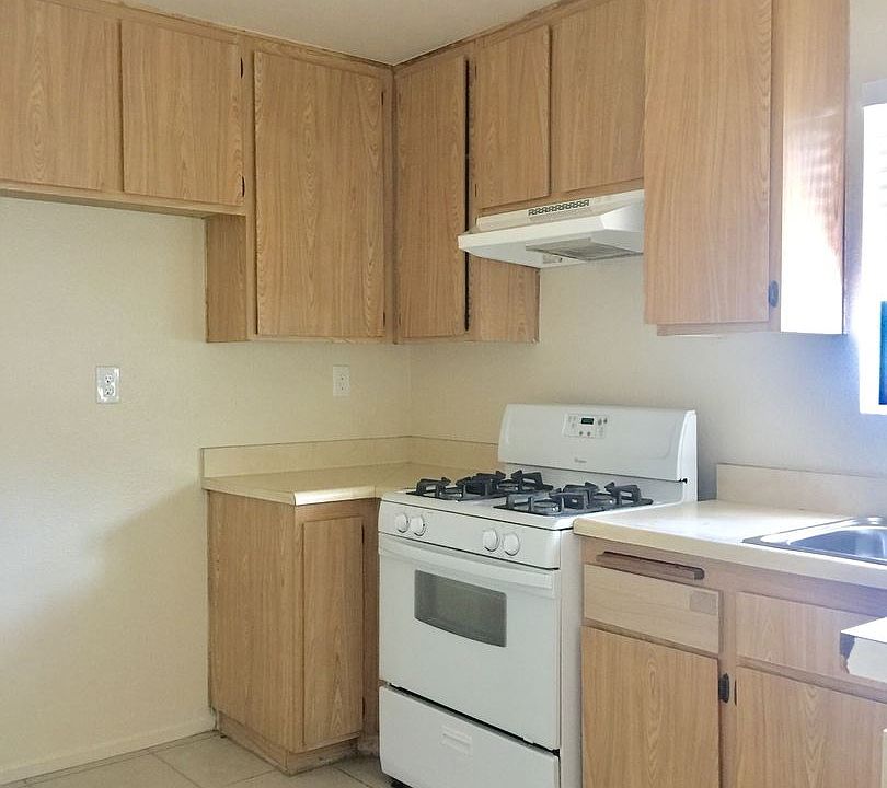 1st image of 728 E F St APT B